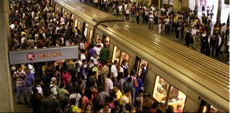 Línea 2 del Metro de Caracas presenta fuerte retraso