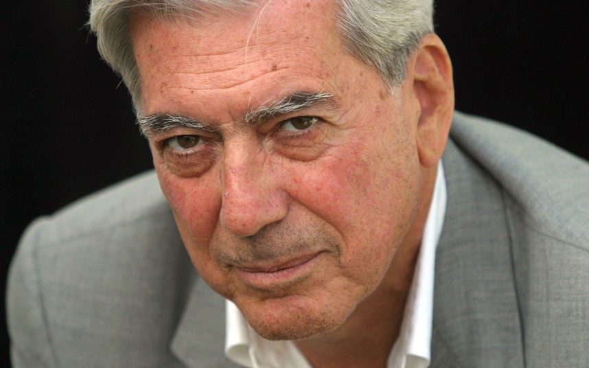 Vargas Llosa tiene un jujú con la mamá de un famoso cantante