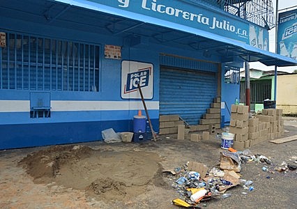 En la Licorería Julio detuvieron a seis personas durante el saqueo del viernes, según relataron los trabajadores