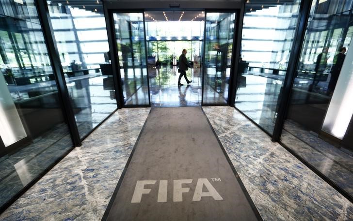 Comisión de ética de la FIFA se reúne para decidir sobre Blatter y Platini