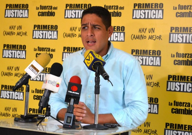 Olivares: Gobierno pretende esconder cifras y culpando a otros de la crisis del país