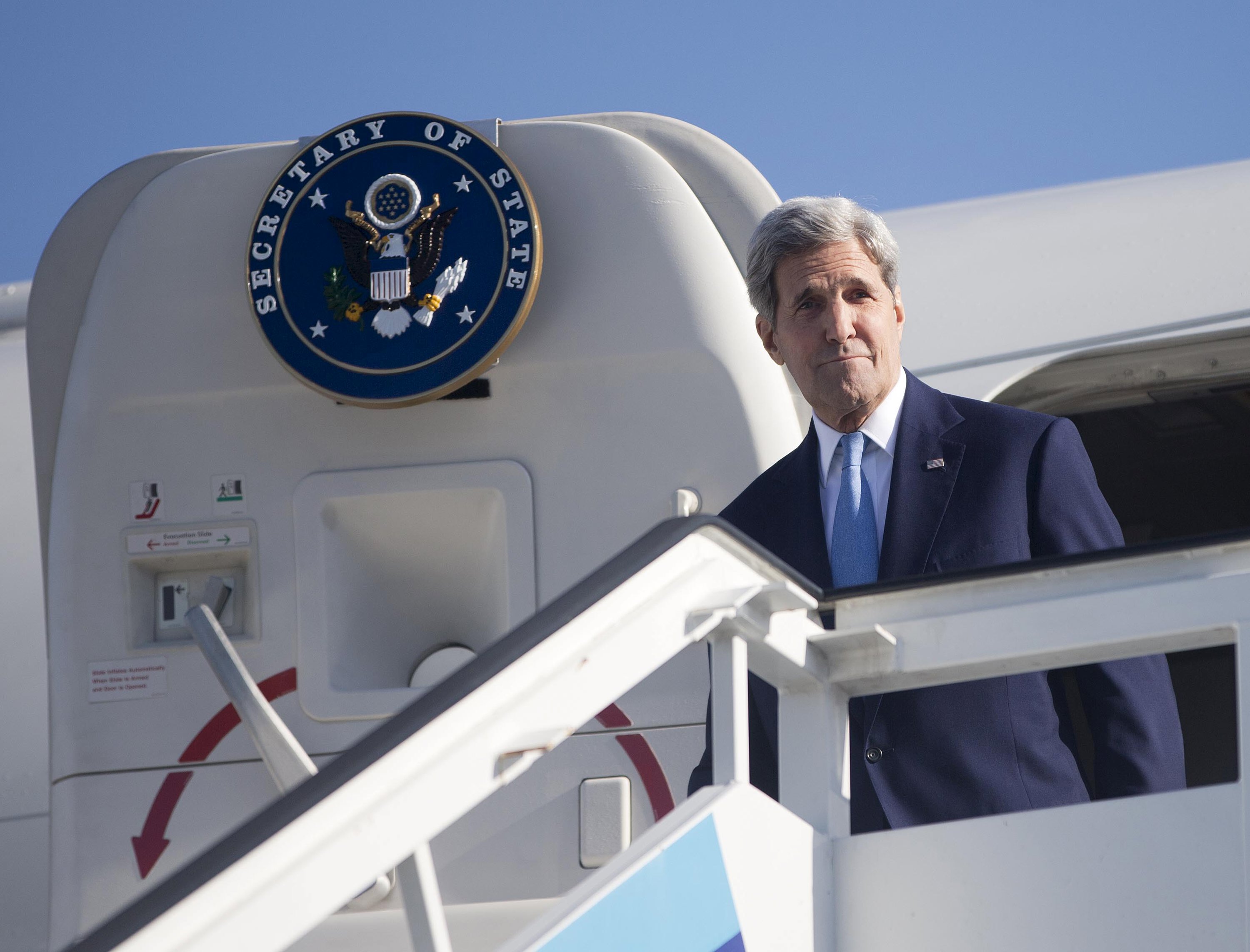 Kerry viajará el domingo a Berlín para tratar crisis de los refugiados