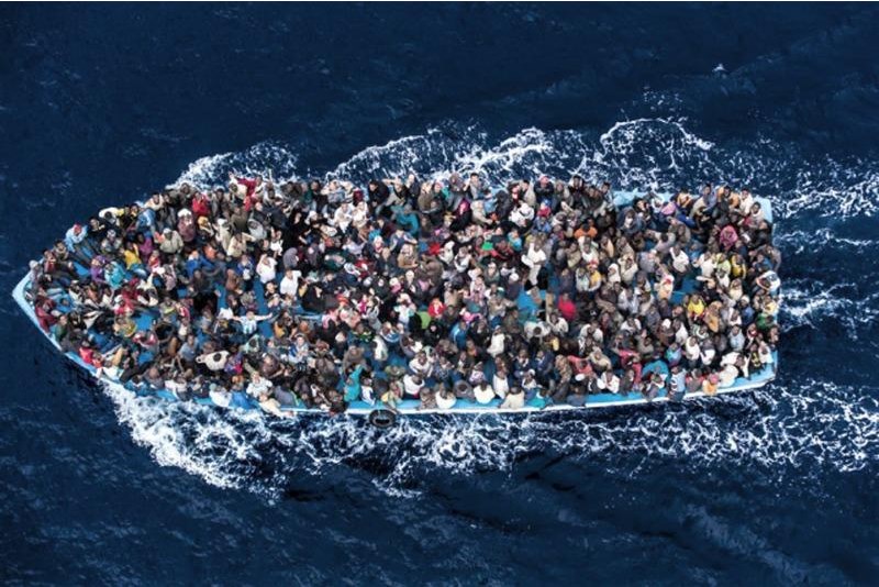 Unos tres muertos más fueron hallados en un barco con inmigrantes que viajaban a Italia