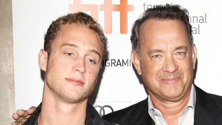 Tom Hanks busca desesperado a su hijo