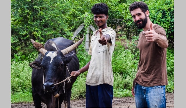 Un mochilero venezolano cuenta sus vivencias en India (entrevista)