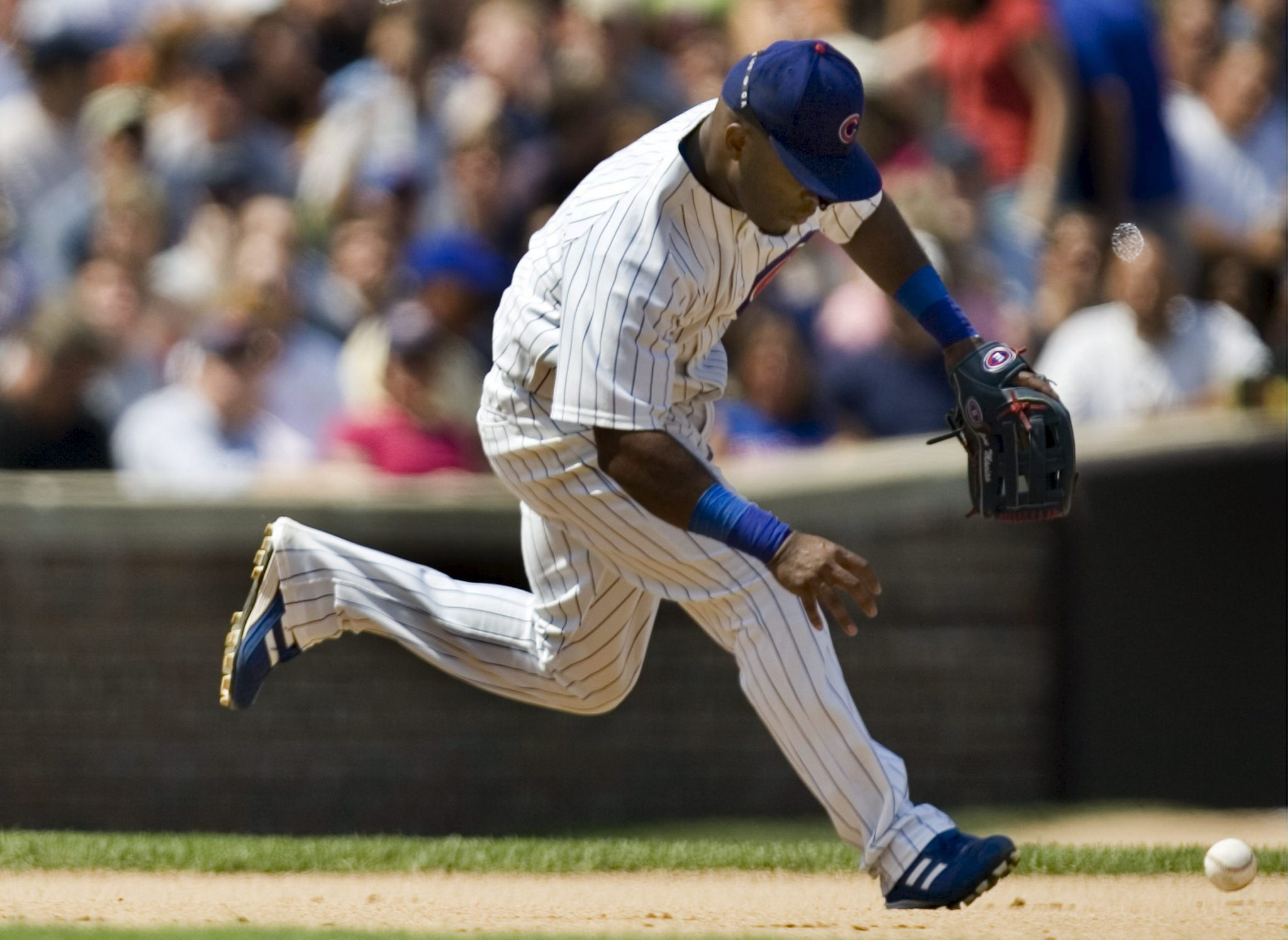 Cachorros vencen a Cardenales en partido entre posibles clasificados a playoffs