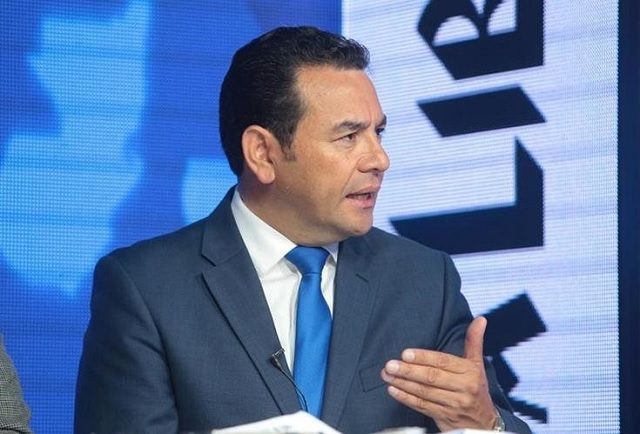 En libertad condicional hijo y hermano del presidente de Guatemala