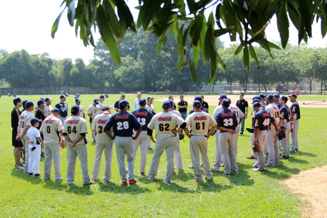 Jorge Cordova pitching coach.jpg