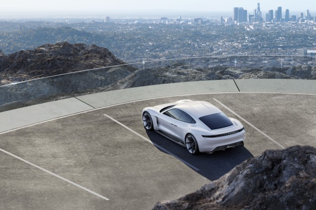 Porsche-MissionE-10