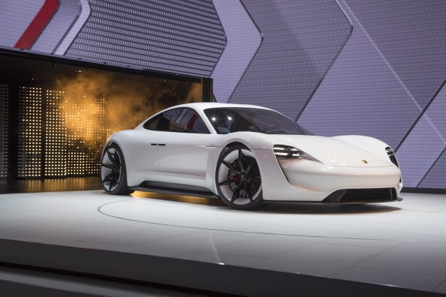 Porsche-MissionE-11