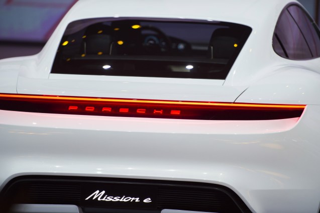 Porsche-MissionE-2