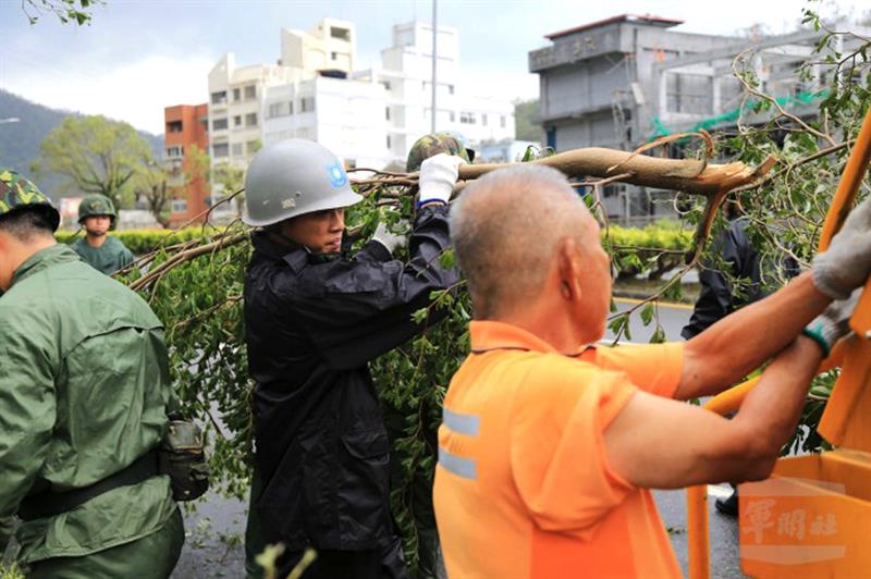 Tifón Dujuan causa pérdidas de 250 millones de dólares en el este de China