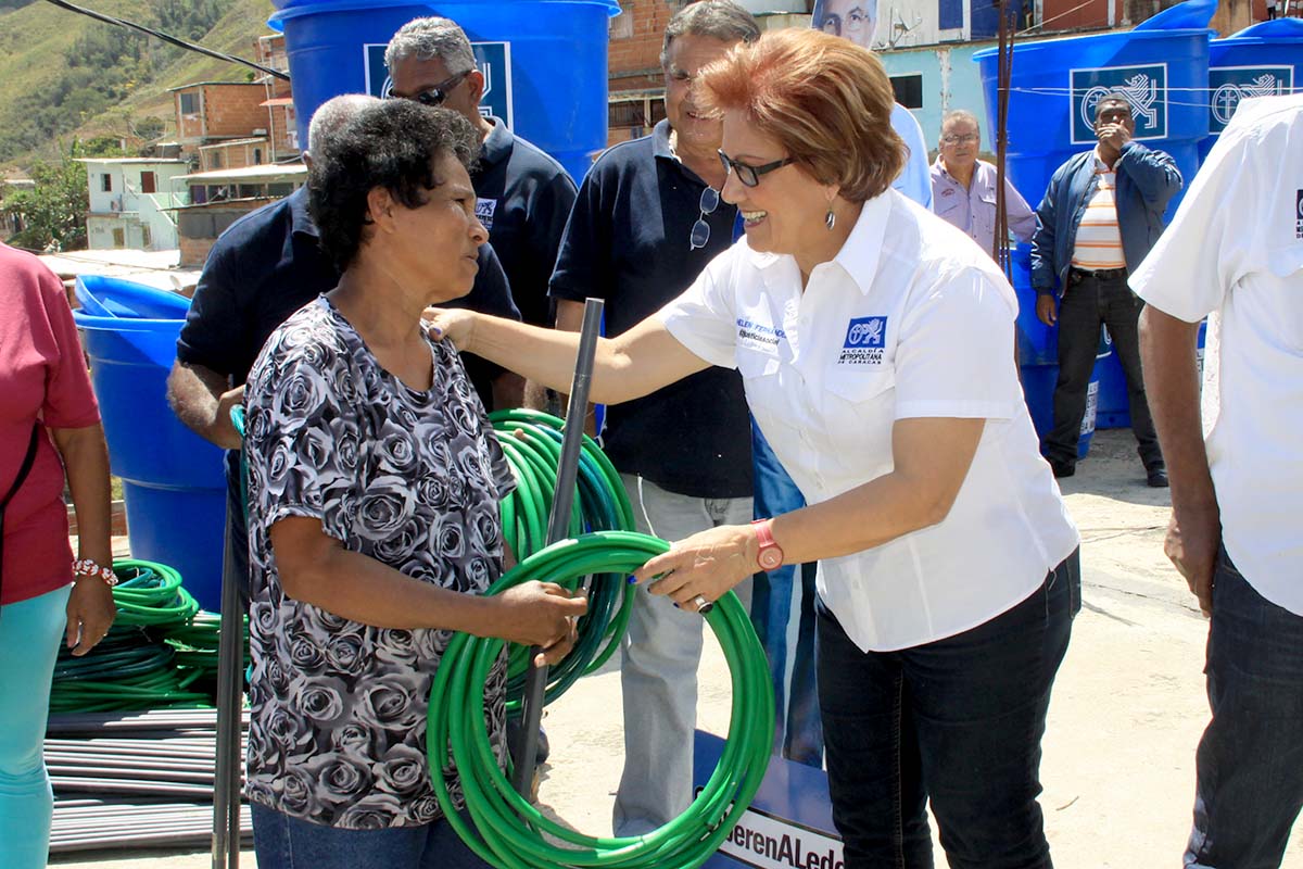 Alcaldía Metropolitana transfirió recursos a consejos Comunales