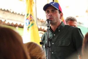Capriles: El Gobierno sigue utilizando la misma campaña con la que fue derrotado