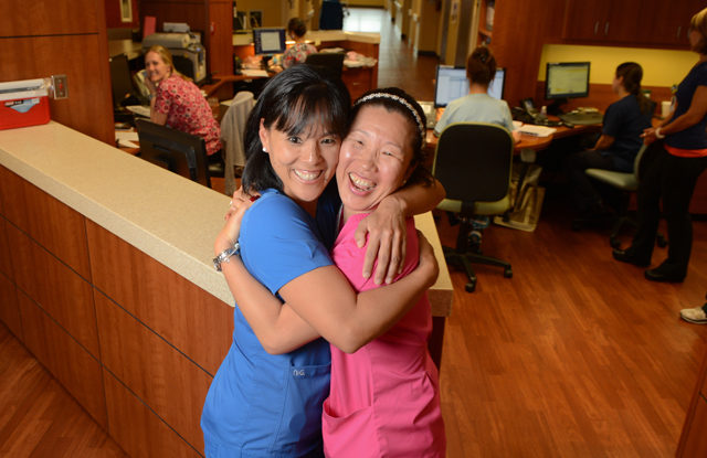 Hermanas huérfanas se reencuentran tras décadas en Florida