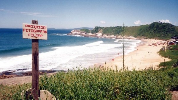 Cosas que nunca debes hacer en una playa nudista