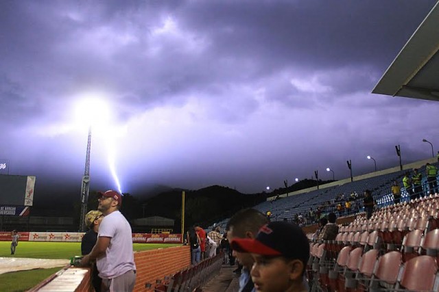 Suspendido el juego Bravos-Tigres: jugarán doble jornada el próximo lunes