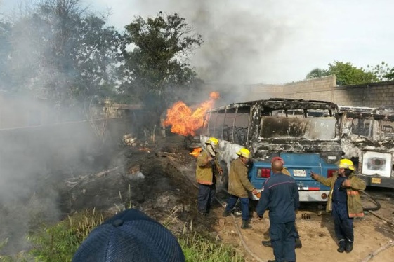 Incendio en taller de Maracaibo deja dos heridos