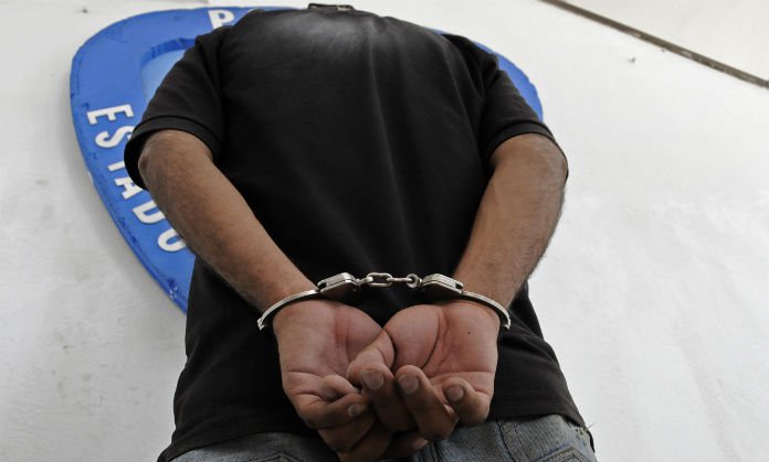Arrestan a empleado de Miraflores por extorsión