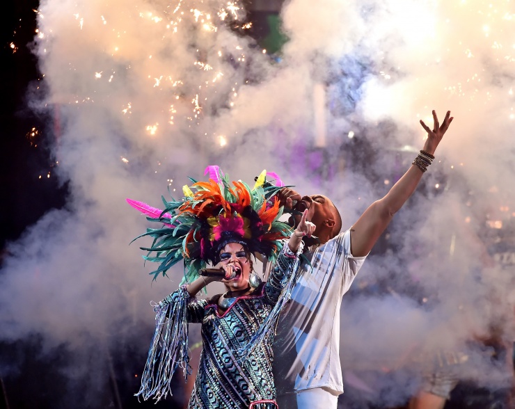 ¡Explosiva! La presentación de Will Smith en los Latin Grammy (Video)