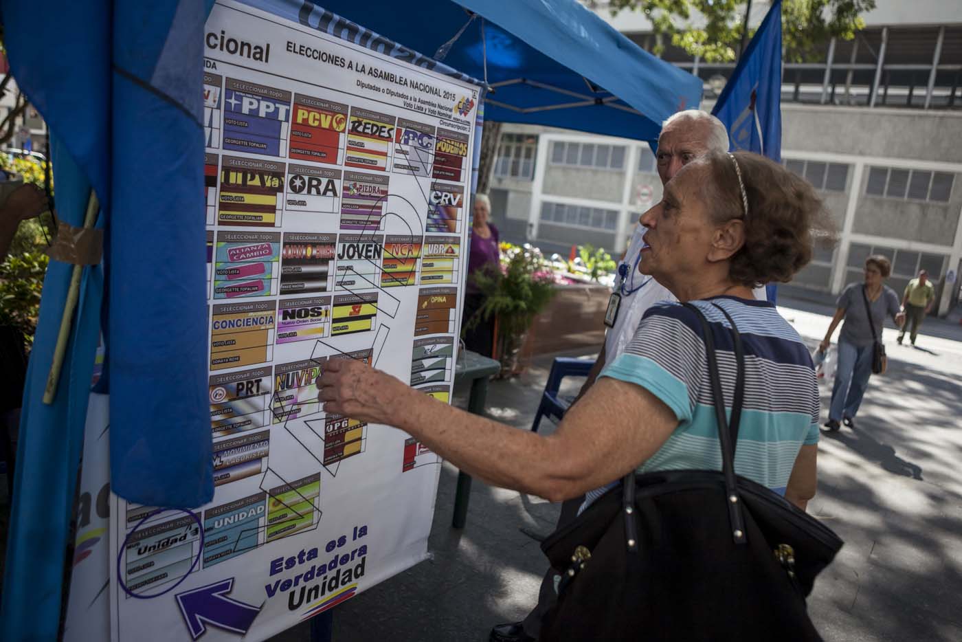 OEA, Unasur y políticos latinoamericanos piden comicios “en paz” en Venezuela