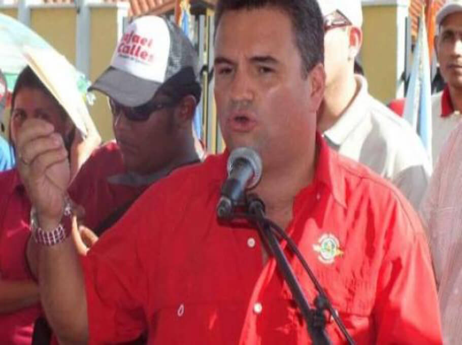 Otro diputado electo le dejó el pelero al Psuv (Foto)