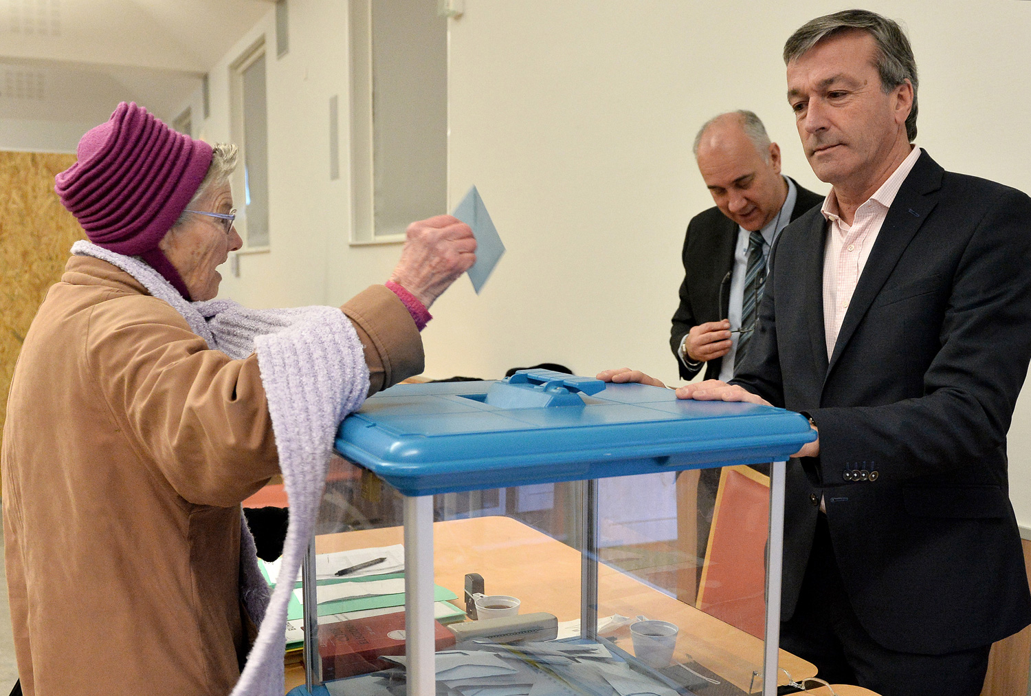 Casi el 20% de los franceses ha votado en segunda vuelta de elecciones regionales