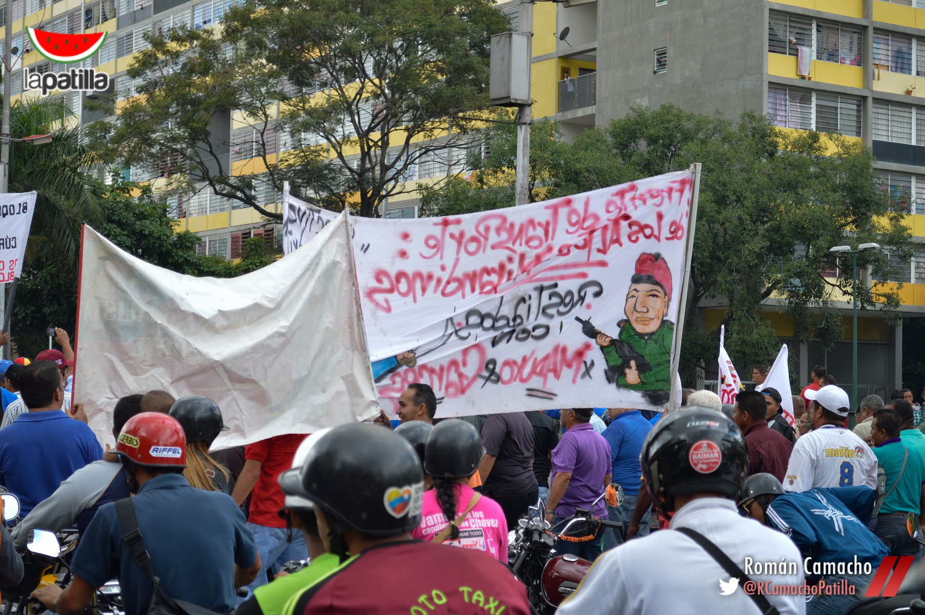 Motocolectivos apoyaron a Maduro en Miraflores (FOTOS)