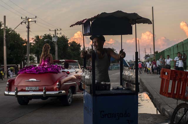 CUBA-QUINCEAÑERAS