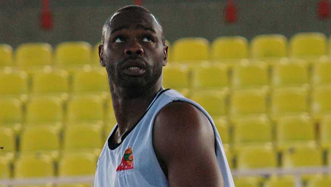 Carl Elliott el mejor de la primera semana en la LPB