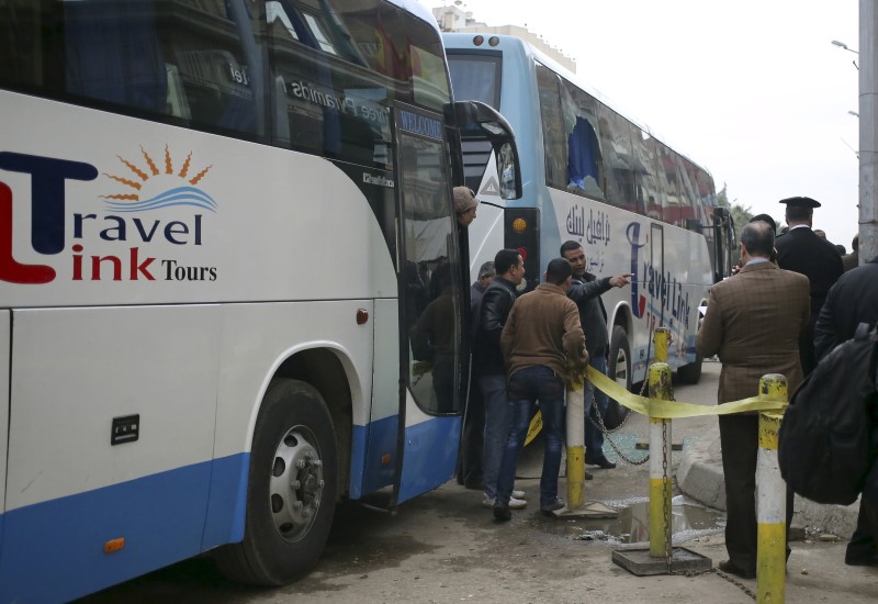 Un muerto y tres turistas heridos en ataque contra hotel egipcio