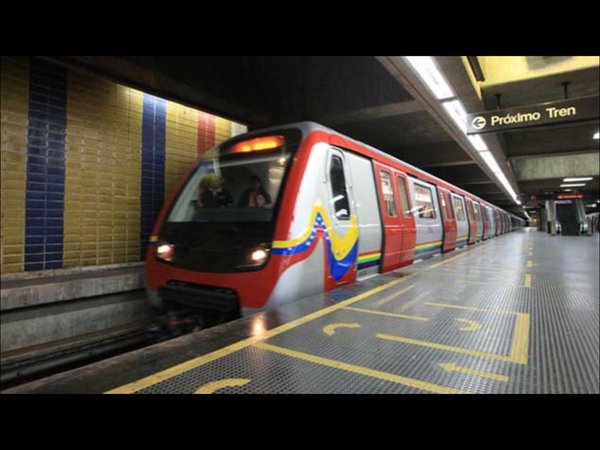 Reportan fuerte retraso en la Línea 2 del Metro de Caracas