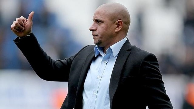 Roberto Carlos, entrenador del Delhi Dynamos indio. Foto cortesía UEFA.com