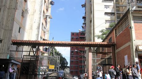 Los vecinos de las residencias León de Payara escucharon el disparo | Alexandra Blanco