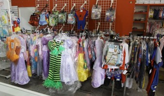 Comprar un disfraz para niños cuesta entre Bs 5.500 y 20 mil