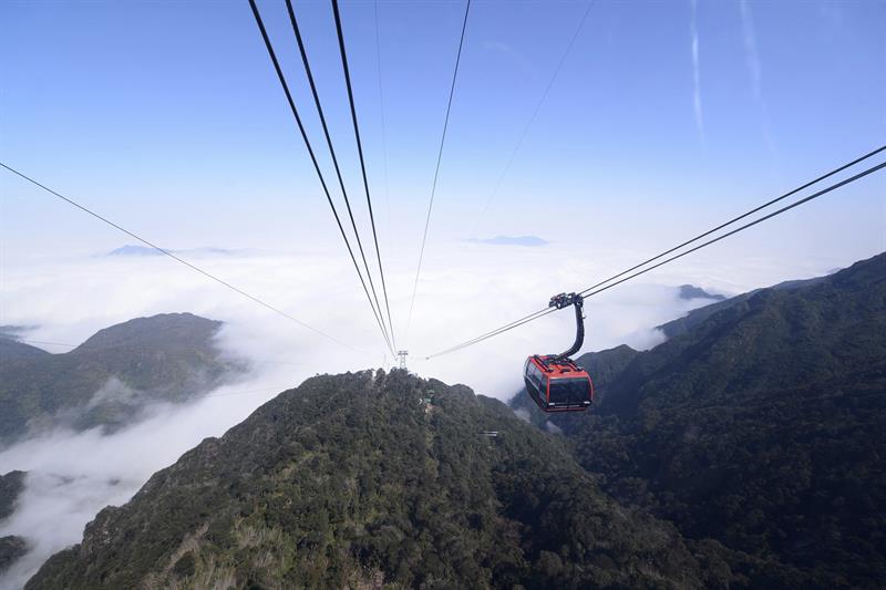 Vietnam inaugura el teleférico de tres cables más largo del mundo