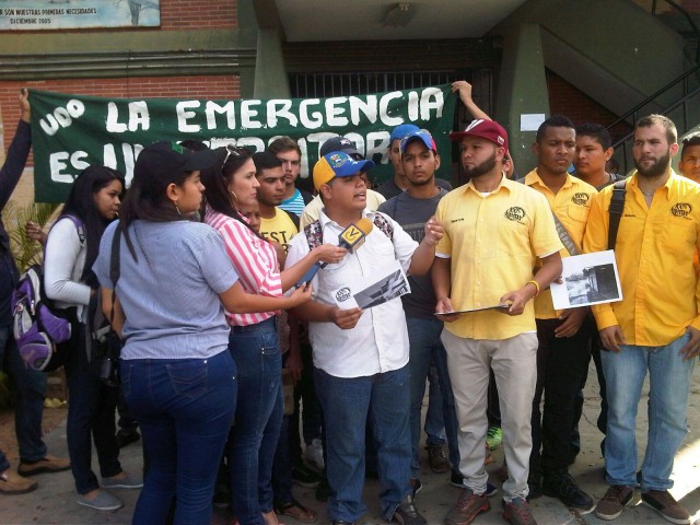 Movimiento Estudiantil 100%Udistas denuncia grave crisis universitaria (fotos)