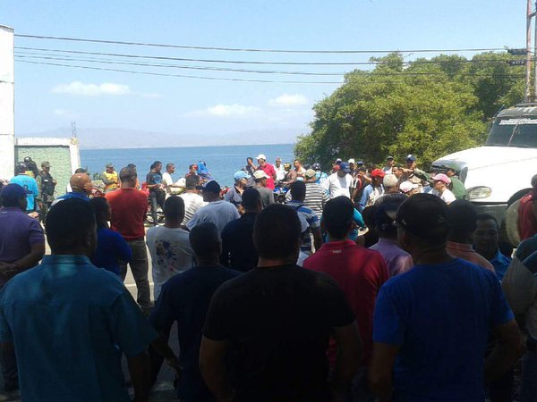 Protesta en la troncal 9 Cumaná por falta de agua