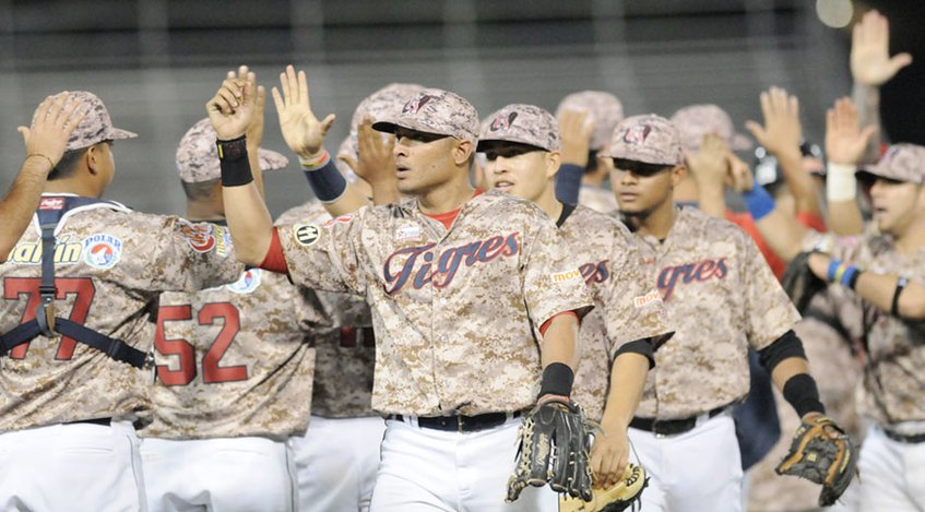 Tigres a la final de la Serie del Caribe tras apalear 13-3 a Puerto Rico