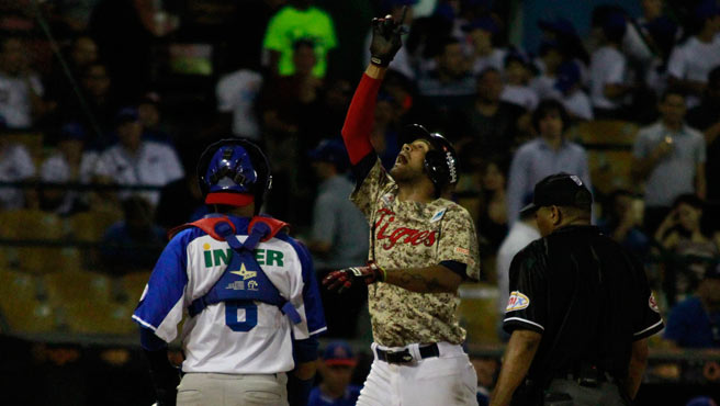 “Cafecito” entró en la historia del Clásico del Caribe