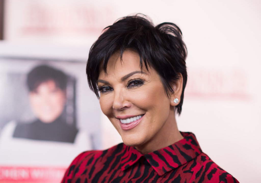 ¡A los 60 años! Kris Jenner mostró su “retaguardia” sin ropa interior por accidente