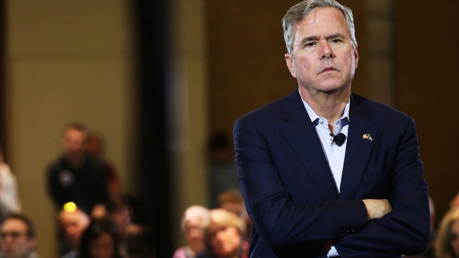 Jeb Bush anunció el abandono de su carrera hacia la Casa Blanca