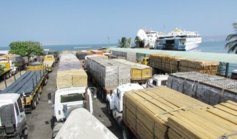 Gandoleros se quedaron varados en Puerto La Cruz por falta de ferry