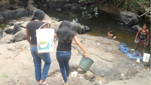 Foto:  Rio Yocoima, detrás de la escuela Juana De Campo / correodelcaroni.com