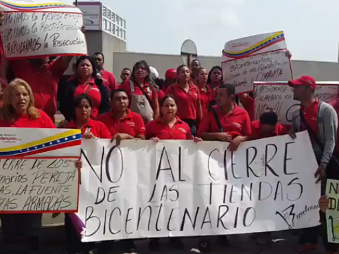 Trabajadores de abastos Bicentenario protestan en el Zulia
