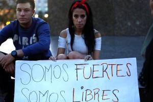 Marchan en Montevideo a favor de los derechos de las mujeres