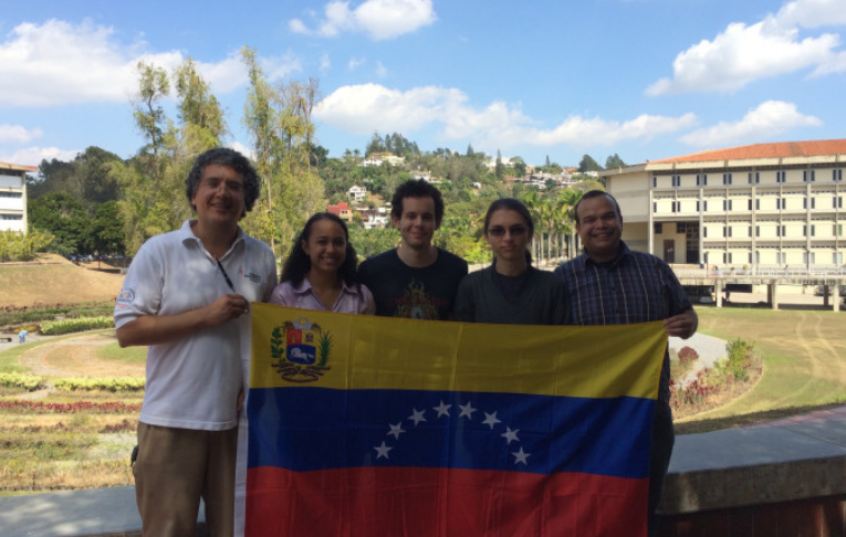 ¡Orgullo! Jóvenes representarán a Venezuela en mundial de programación en Tailandia
