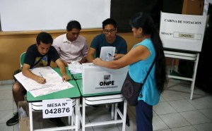 Perú vota para elegir Presidente y Parlamento