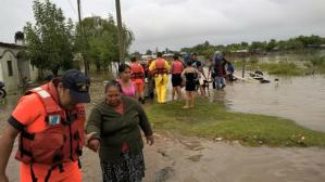 Inundaciones mantienen 12 mil personas evacuadas en el noreste de Argentina