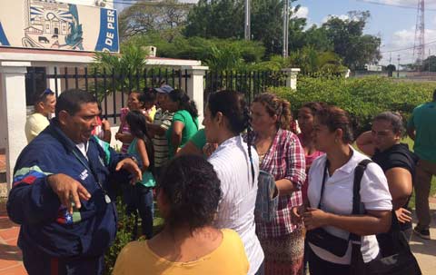 Roban comida de los niños en escuela del Zulia